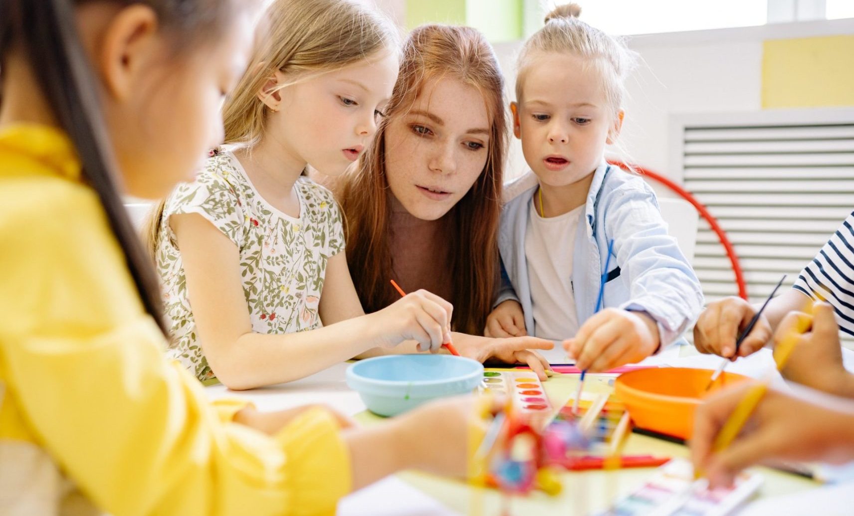 Kinder spielen - Kitaplatz Kindergartenplatz einklagen unkompliziert und seriös bei Verbraucherrecht24.de